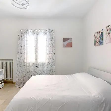 Primula By Wonderful Italy * 博洛尼亚